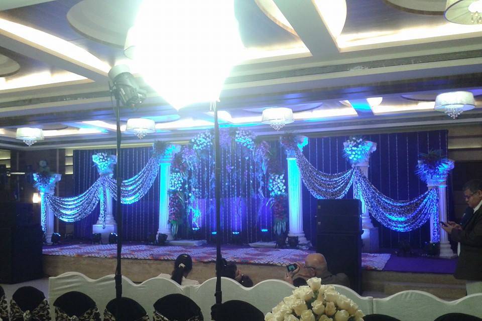 Wedding lighting and decor