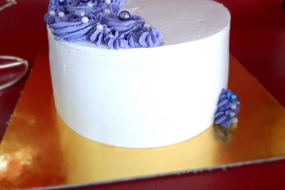 Mplum & Pixel - Gourmet Cake Factory Wedding Bakery