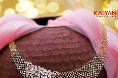 Kalyan on sale gold necklace