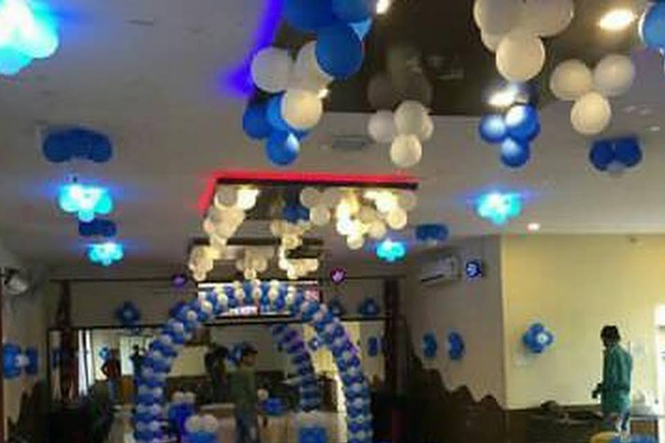 Balloon decor