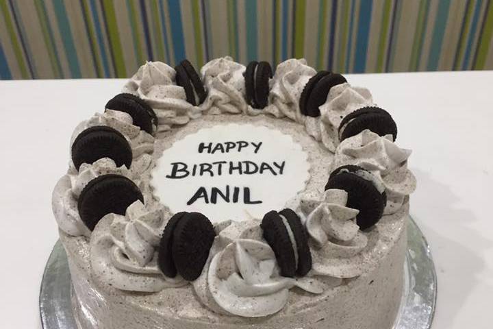 Lots Of Cake And Laughter At Anil Kapoor's Mom's Birthday Bash