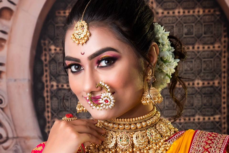 Marathi makeup