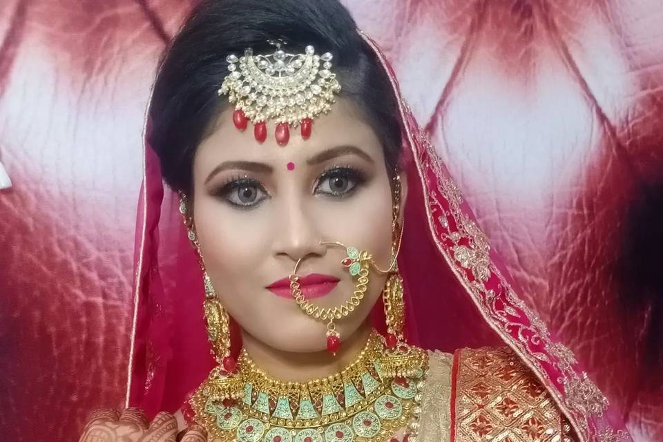 Bridal Makeup, Find a Bridal Makeup Artist - Weddingwire.in