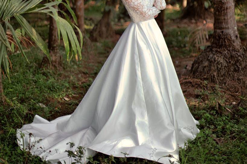 Beadwork lace highlight gown