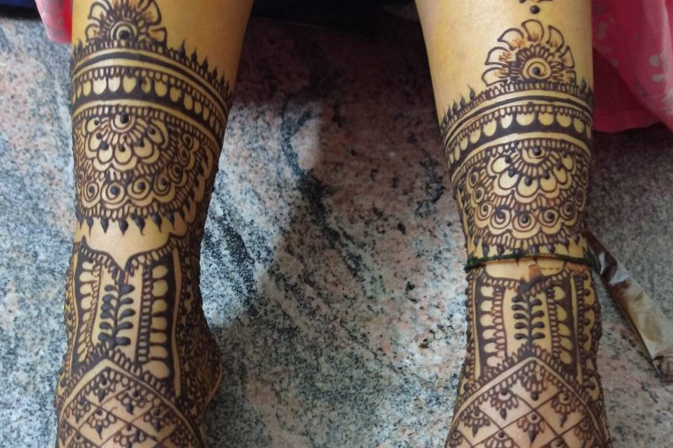 Bridal foot Mehendi design