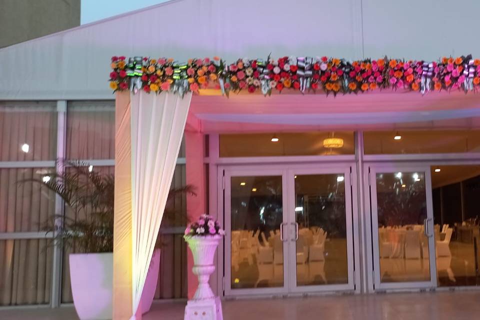 Entrance decor