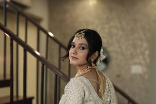 Simran Malik Artistry
