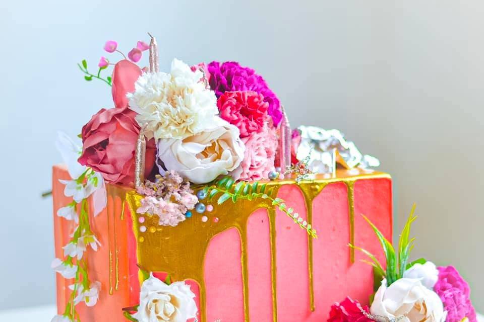 Floral design cake