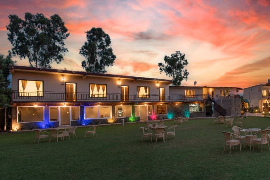 Vow Resorts Corbett