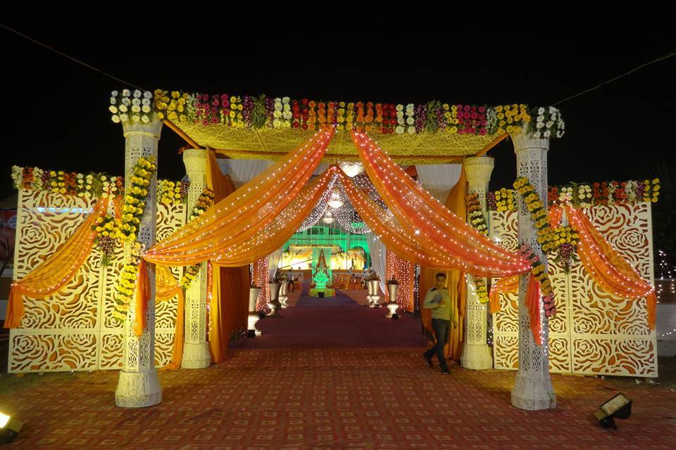 Entrance decor