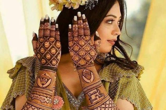 HOW MANY HOURS SHOULD WE KEEP MEHNDI ON HANDS?