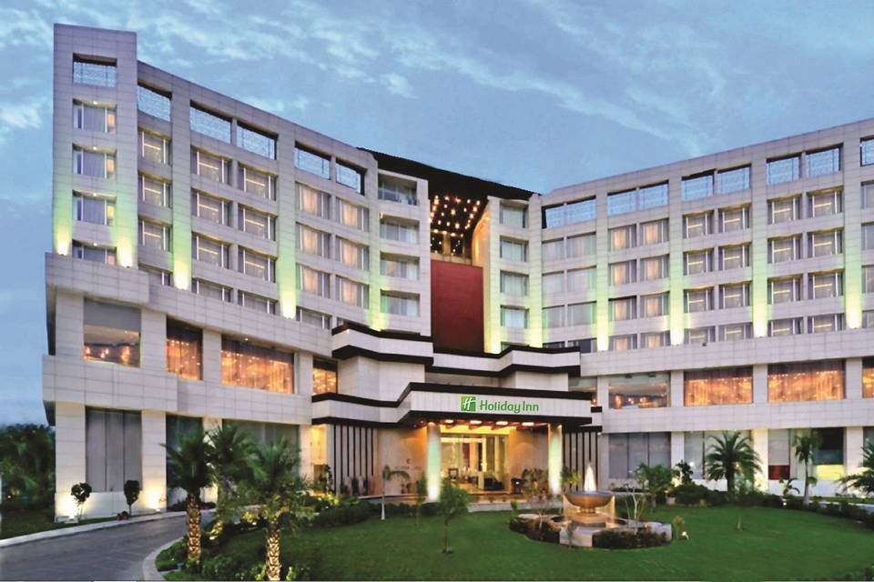 Holiday Inn Chandigarh Facade