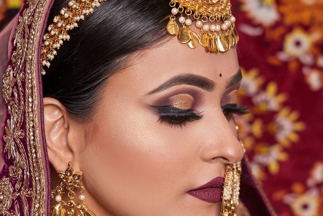 Geeta Kapoor Makeup Studio And Academy
