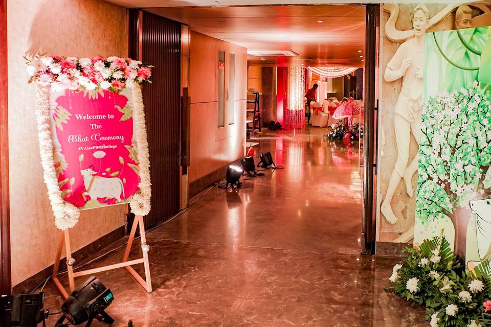 Nidhivan Sarovar Portico portfolio