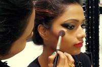 Pro Makeup & Hairstylist Mithu Basak