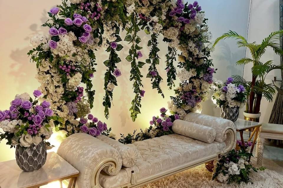 Stage with floral Ring