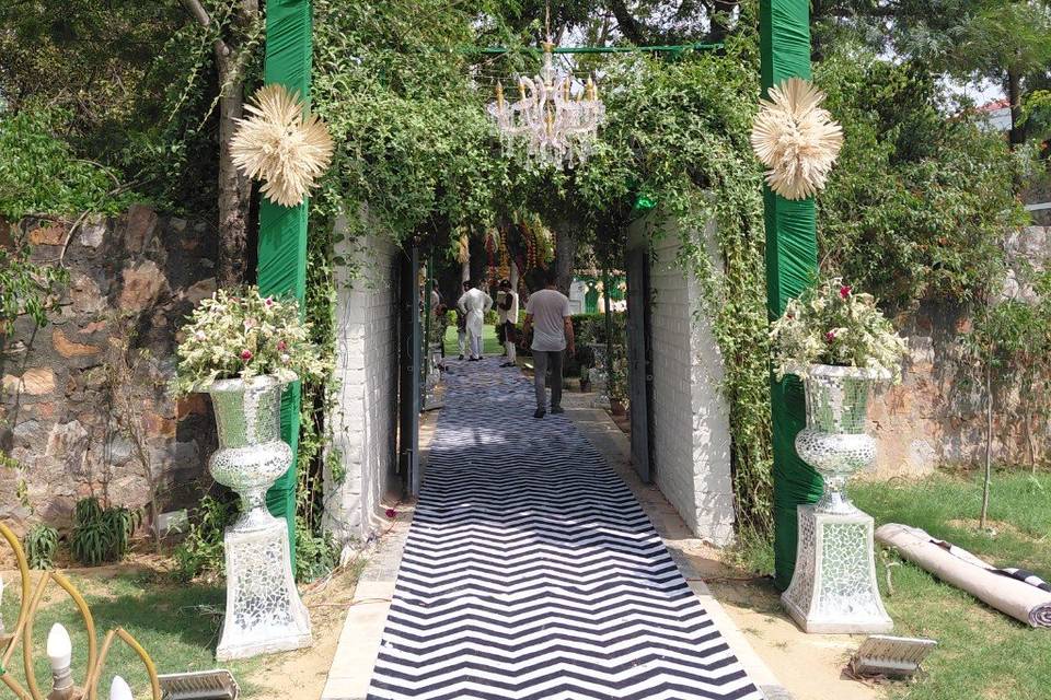 Gate
