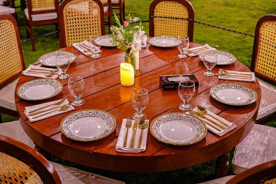 Round table