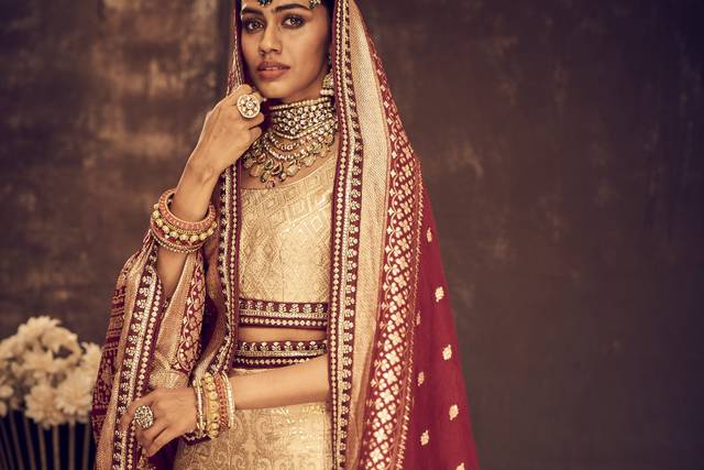 Pin by Neelam Shakir on Stuff | Pakistani formal dresses, Pakistani dress  design, Pakistani bridal dresses
