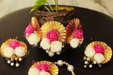 Floral jewellery