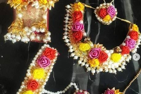 Floral jewellery