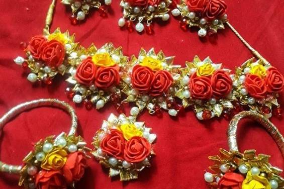 Floral jewellery