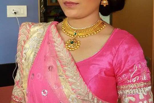 Shibu Khan Bridal And Celebrity Makeup Artist