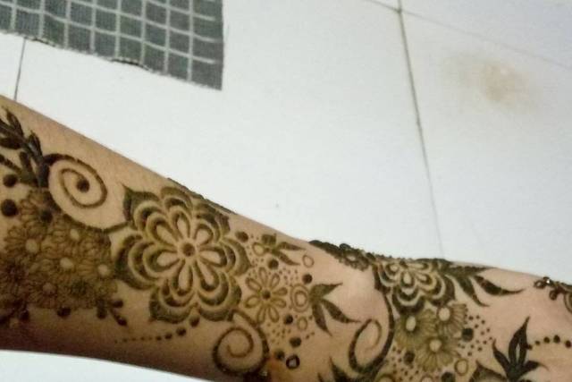 Mehndi Designs for Bridesmaids During Wedding Season 2022: Latest and  Minimal Mehndi Designs for the Bride's Sisters and Friends (Watch Videos) |  🛍️ LatestLY