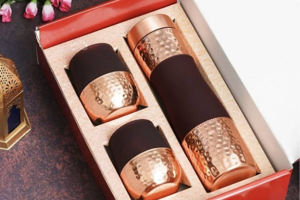 Copper bottle with glasses set