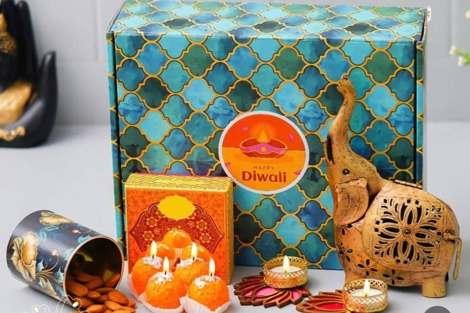 Gift set with copper elephant