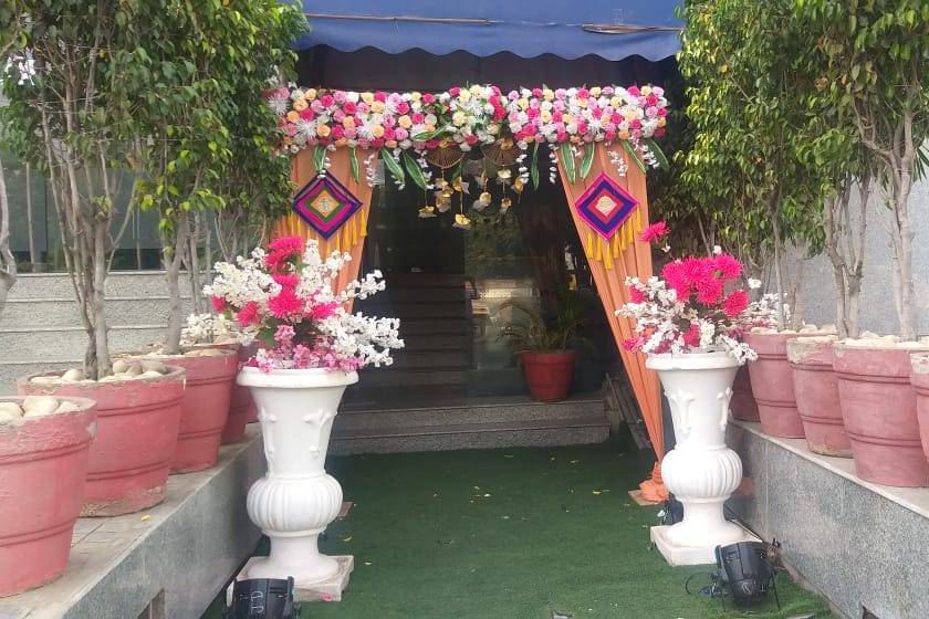 Entrance decor