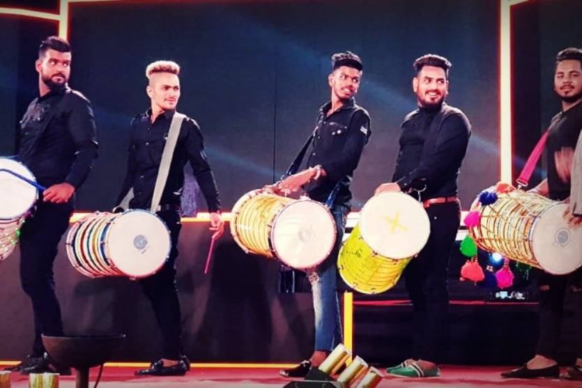 Vijay Bhatt Punjabi Dhol Bhangra Group