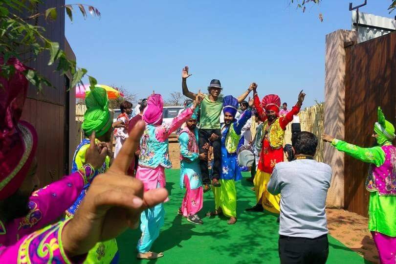 Vijay Bhatt Punjabi Dhol Bhangra Group