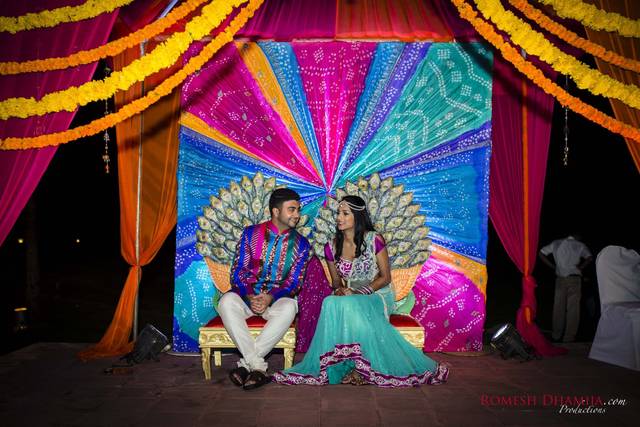 Bride and groom sitting setup