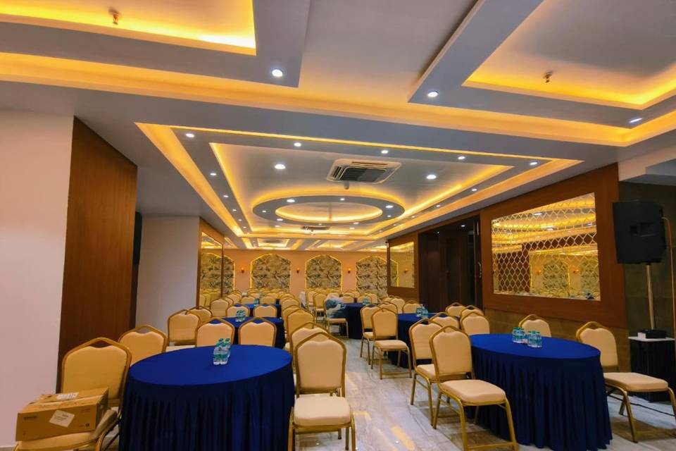 Opera Banquet, Vashi