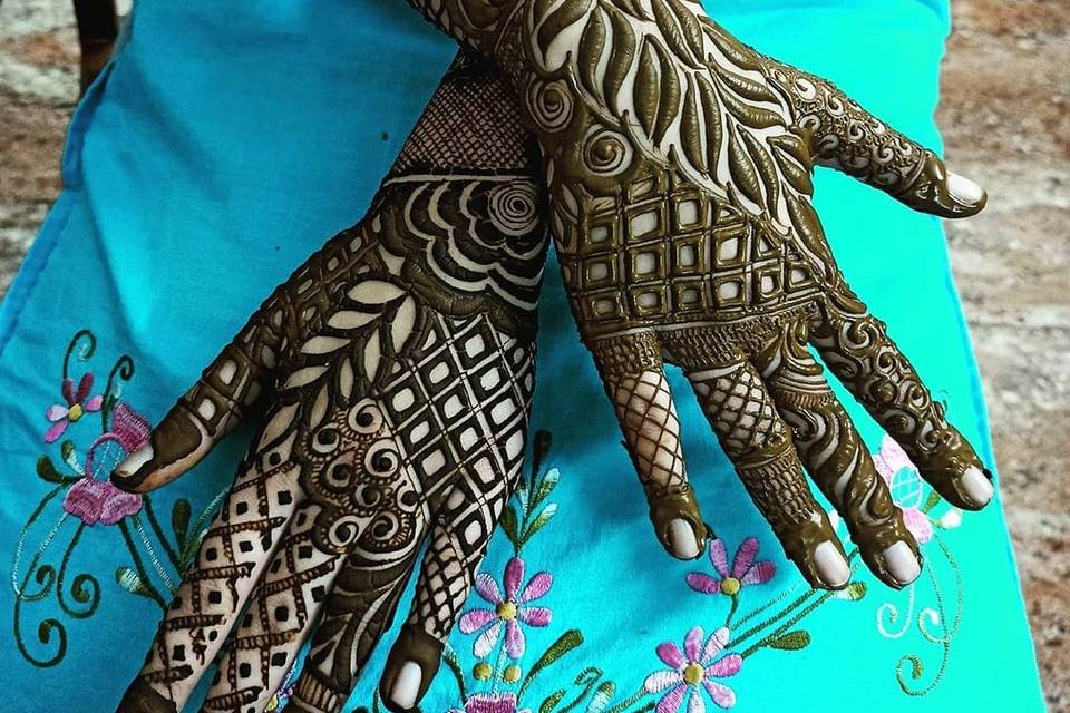 Bridal hands