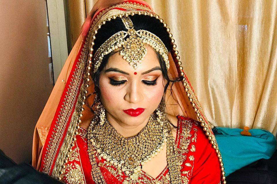 Richa Pathak Makeup Artist