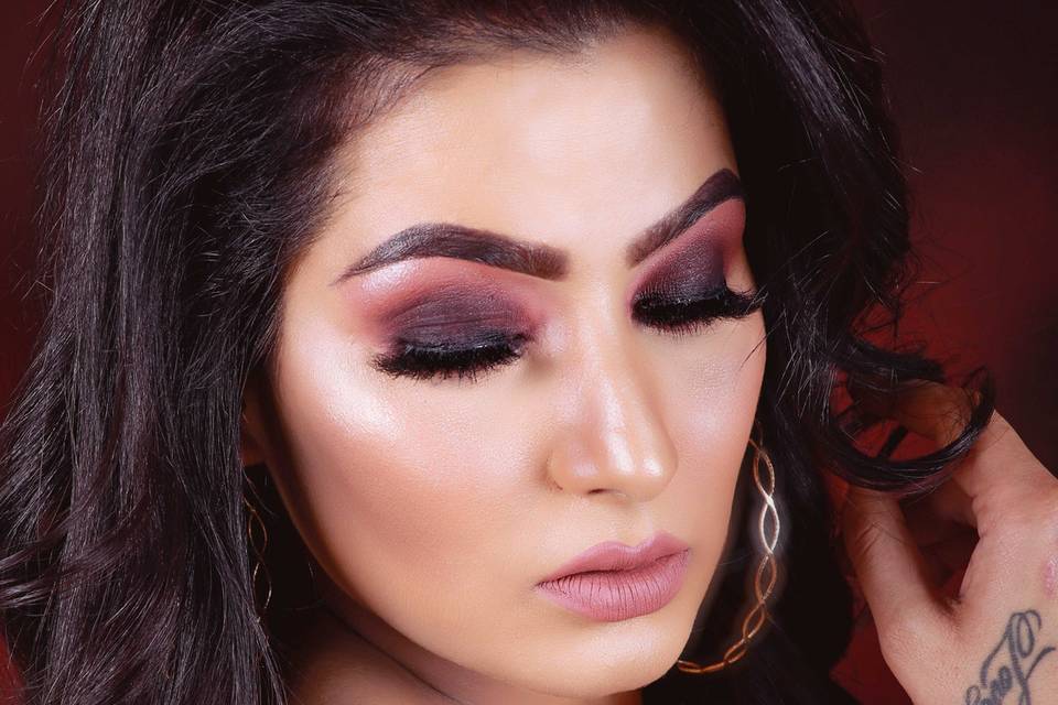 PARTY LOOK SMOKEY EYE