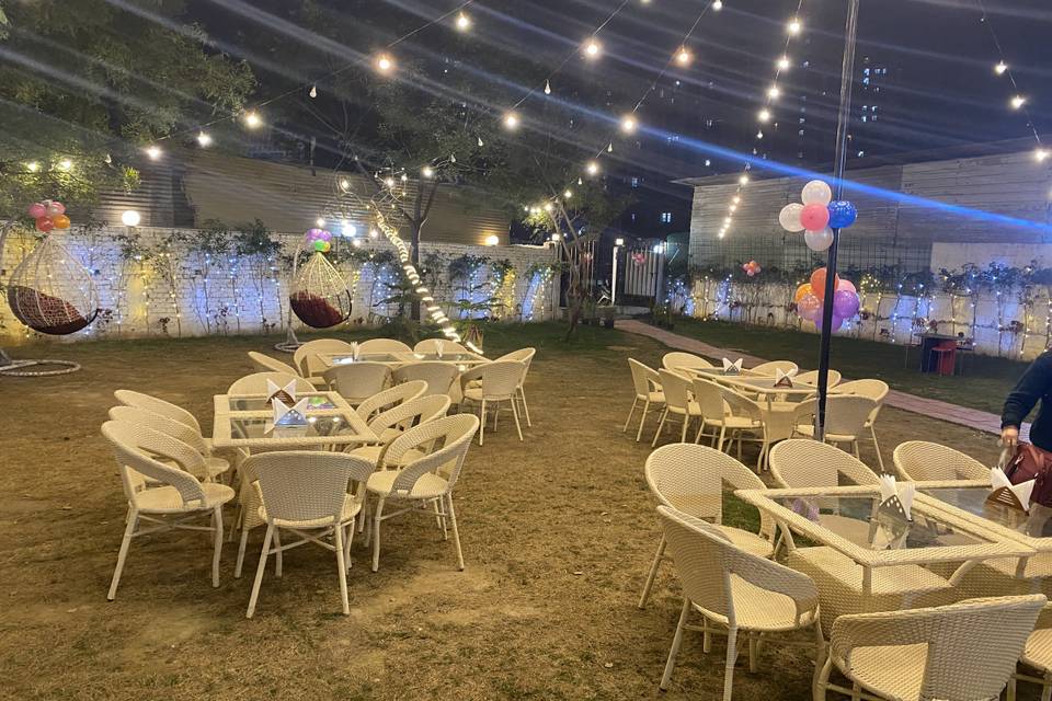 Party lawn 200 PAX capacity