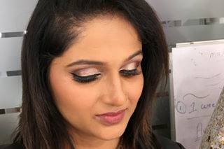 Dhanishta Choudhary Makeup Artist