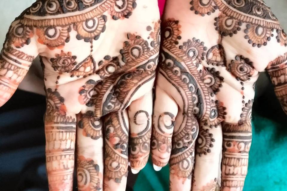 Henna Tales