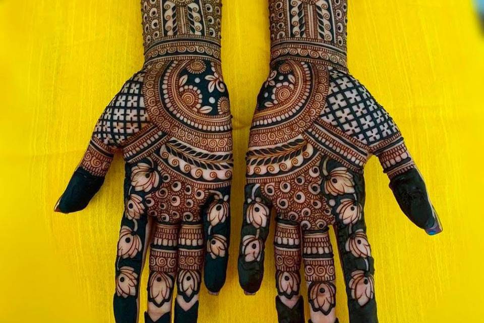 Designer mehendi