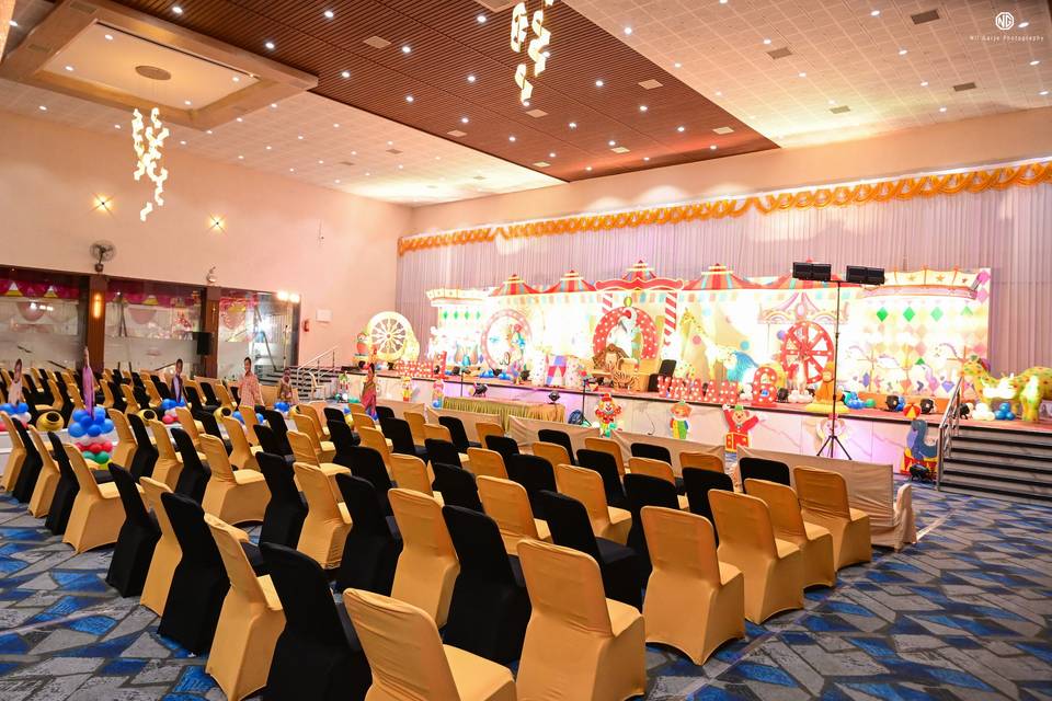 Banquet hall