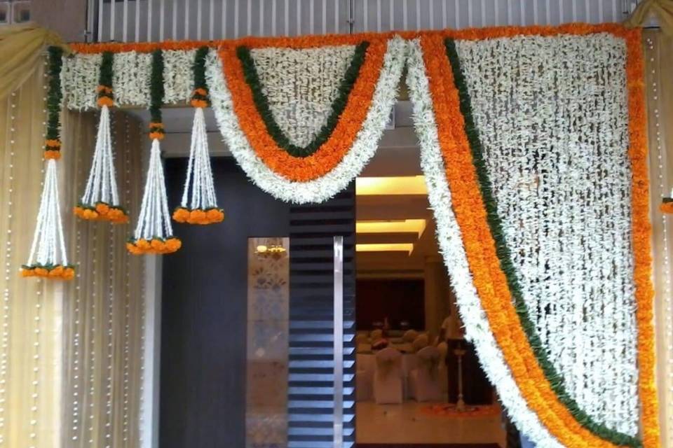 Entrance decor