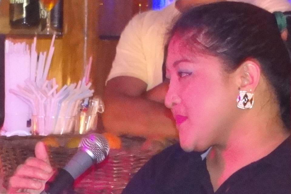 Soulful Music at Spicy Bella