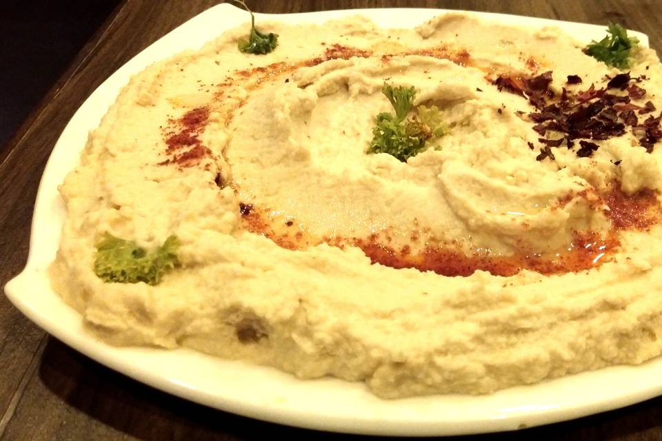 Israeli Hummus with Tahina
