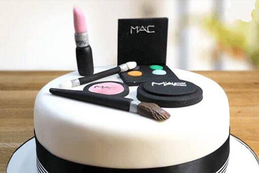 Makeup Theme Cake