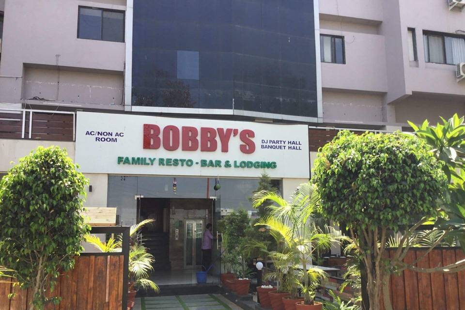 Hotel Bobby' Solitaire International