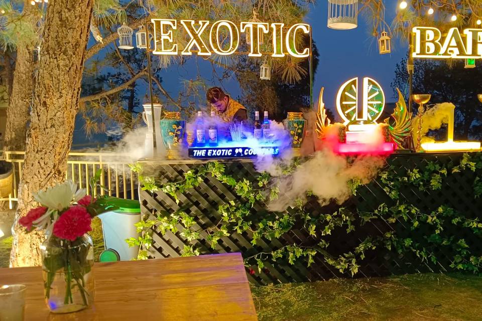 EXOTIC BAR