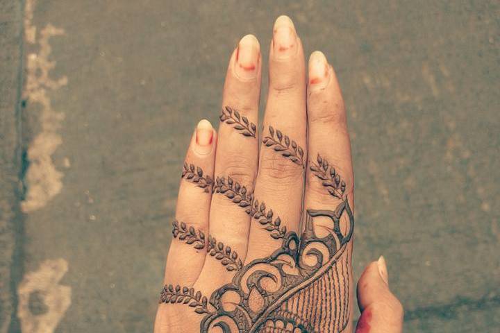 Riddhi's Professional Makeover & Mahendi World